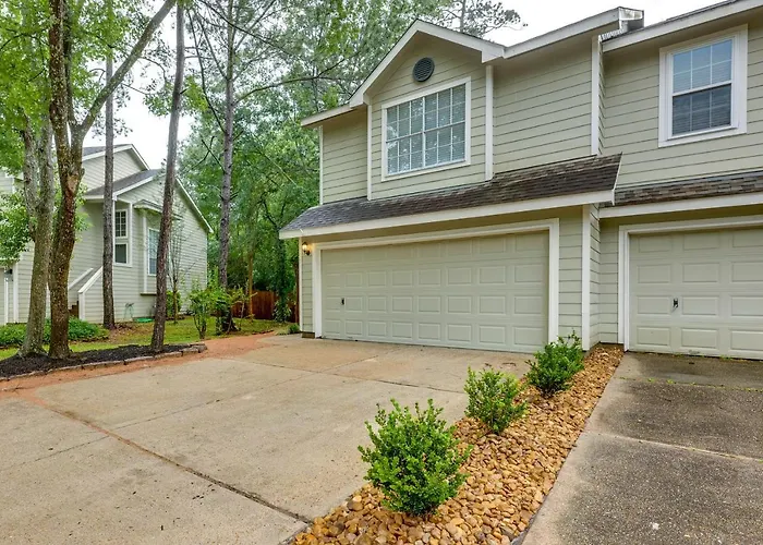 Modern Woodlands Townhome W/ Spacious Yard & Patio