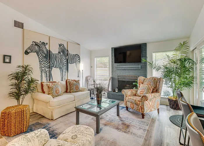 Pet-Friendly Spring Home W/ Private Pool & Hot Tub