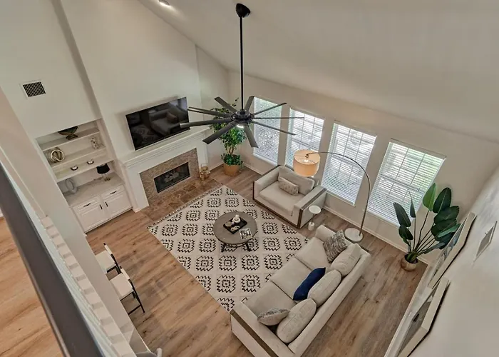 The Woodlands 4Br Executive Retreat - Ev, Baby & Pet Friendly, Near Hospitals & Shopping